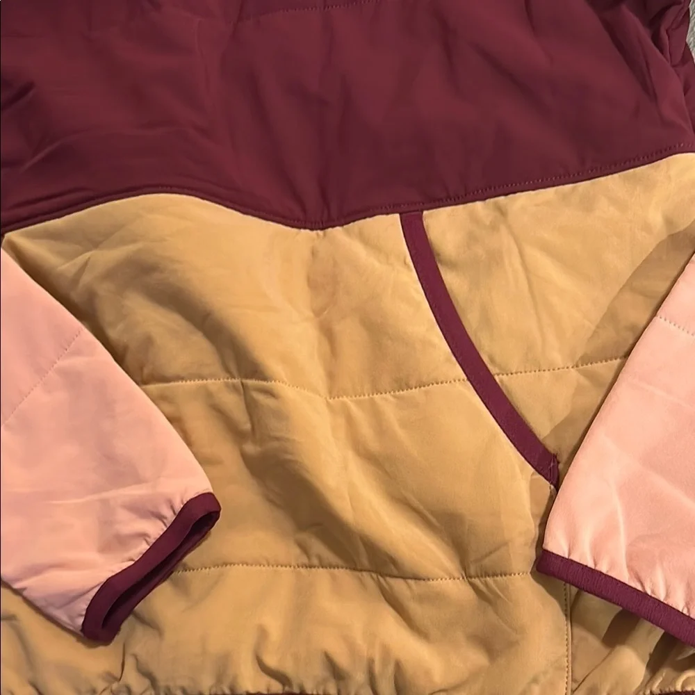 The North Face Quilted Pullover Hoodie - Picture 5 of 9